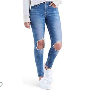 Levi’s 721 high rise skinny distressed knees